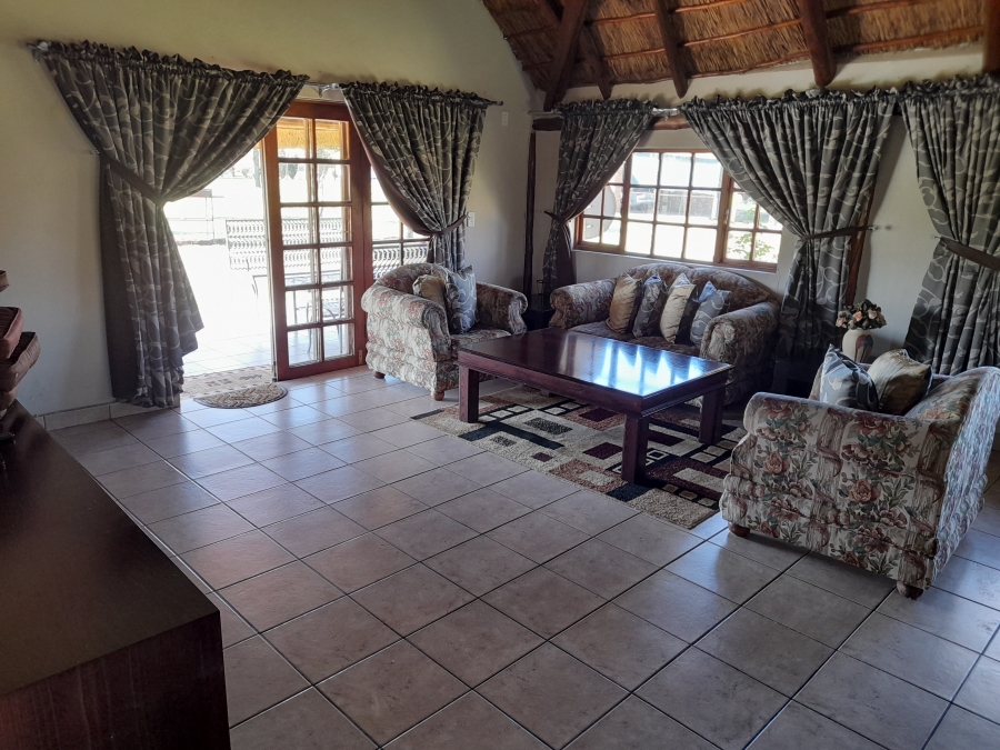 To Let 3 Bedroom Property for Rent in Lochvaal Gauteng