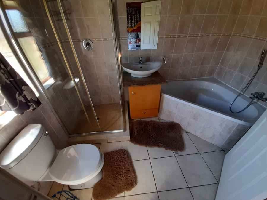 To Let 3 Bedroom Property for Rent in Lochvaal Gauteng
