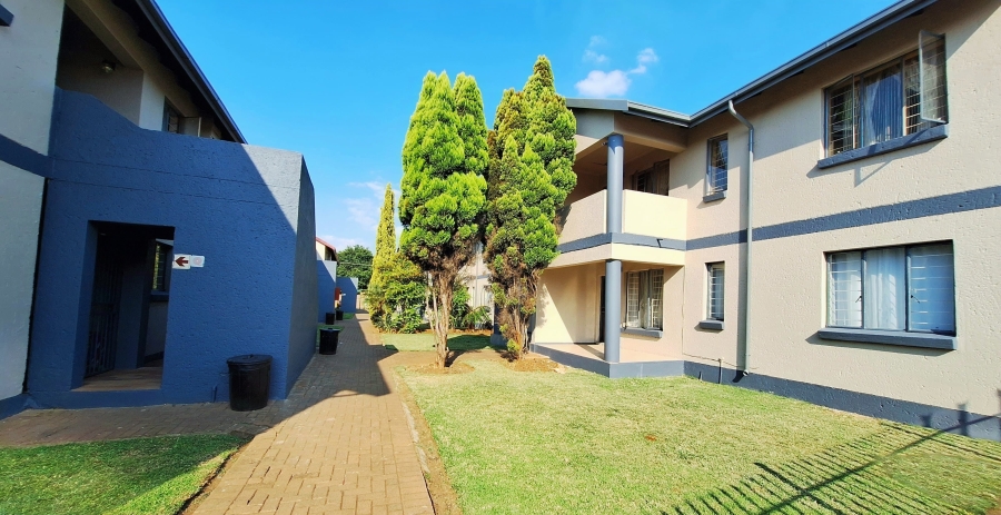 2 Bedroom Property for Sale in East Lynne Gauteng