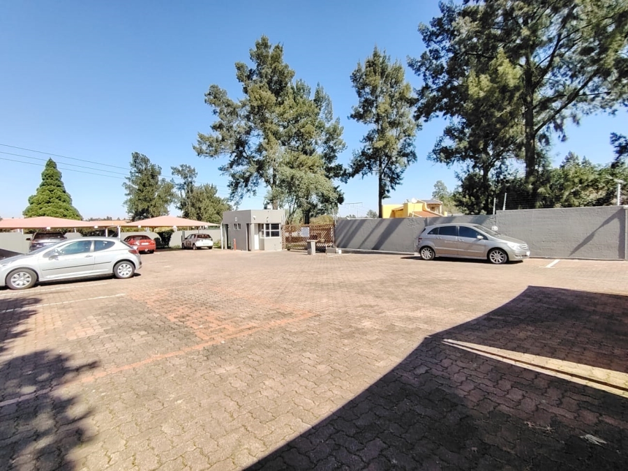 2 Bedroom Property for Sale in Brackendowns Gauteng