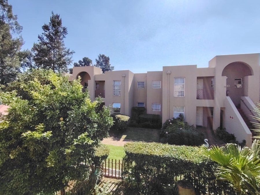 2 Bedroom Property for Sale in Brackendowns Gauteng