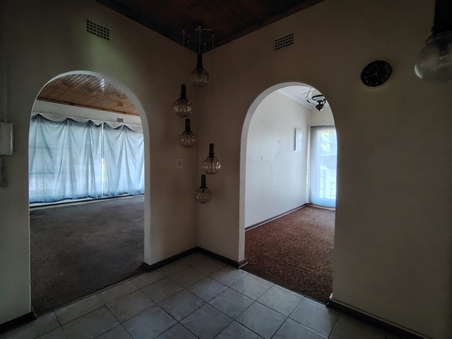 To Let 4 Bedroom Property for Rent in Brackendowns Gauteng