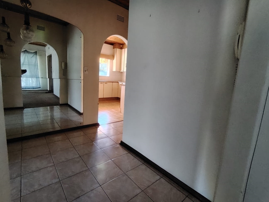 To Let 4 Bedroom Property for Rent in Brackendowns Gauteng