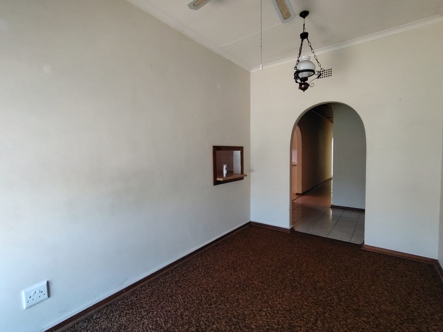 To Let 4 Bedroom Property for Rent in Brackendowns Gauteng