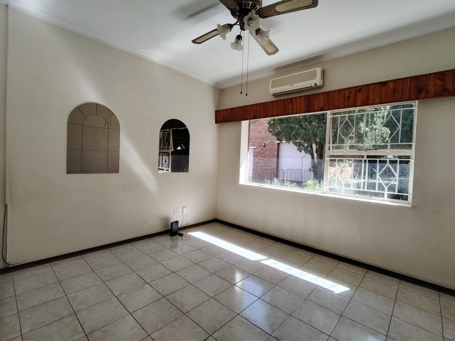 To Let 4 Bedroom Property for Rent in Brackendowns Gauteng