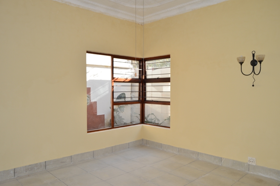 2 Bedroom Property for Sale in Orange Grove Gauteng