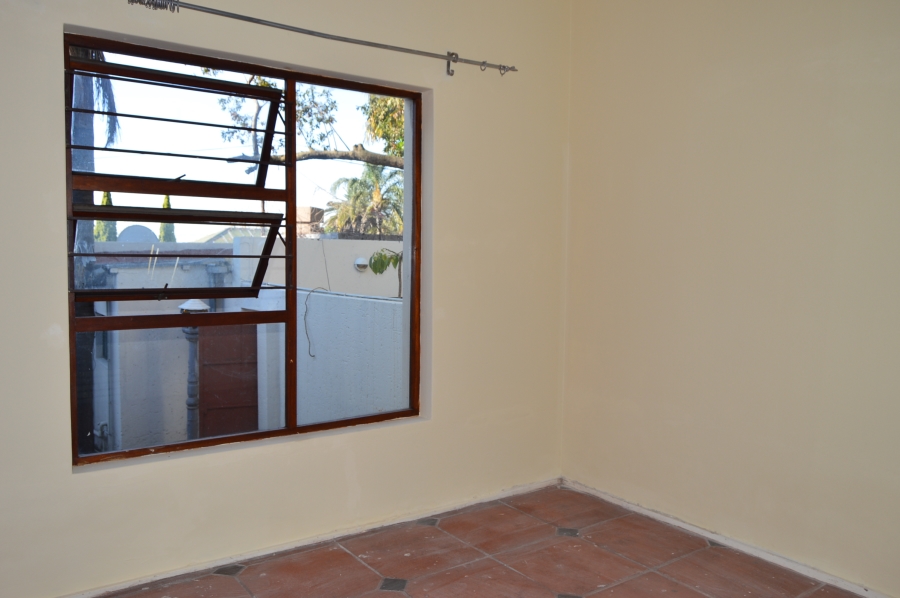 2 Bedroom Property for Sale in Orange Grove Gauteng