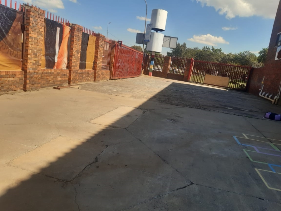 To Let commercial Property for Rent in Booysens Gauteng