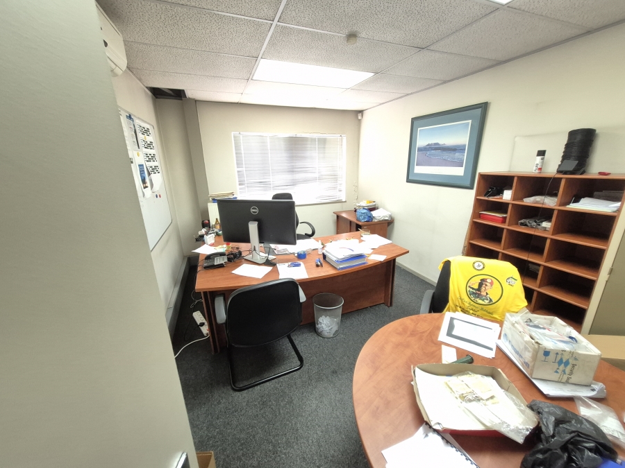 To Let commercial Property for Rent in Sunnyrock Gauteng
