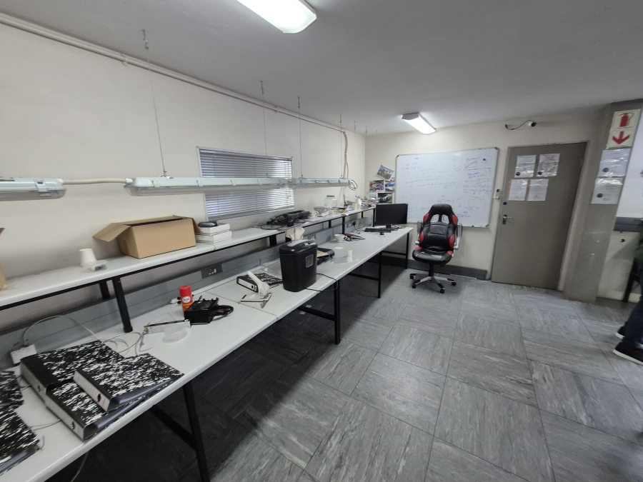 To Let commercial Property for Rent in Sunnyrock Gauteng