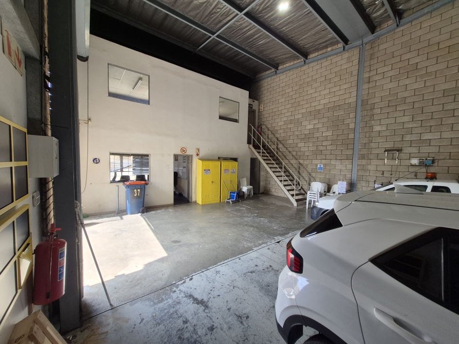 To Let commercial Property for Rent in Sunnyrock Gauteng