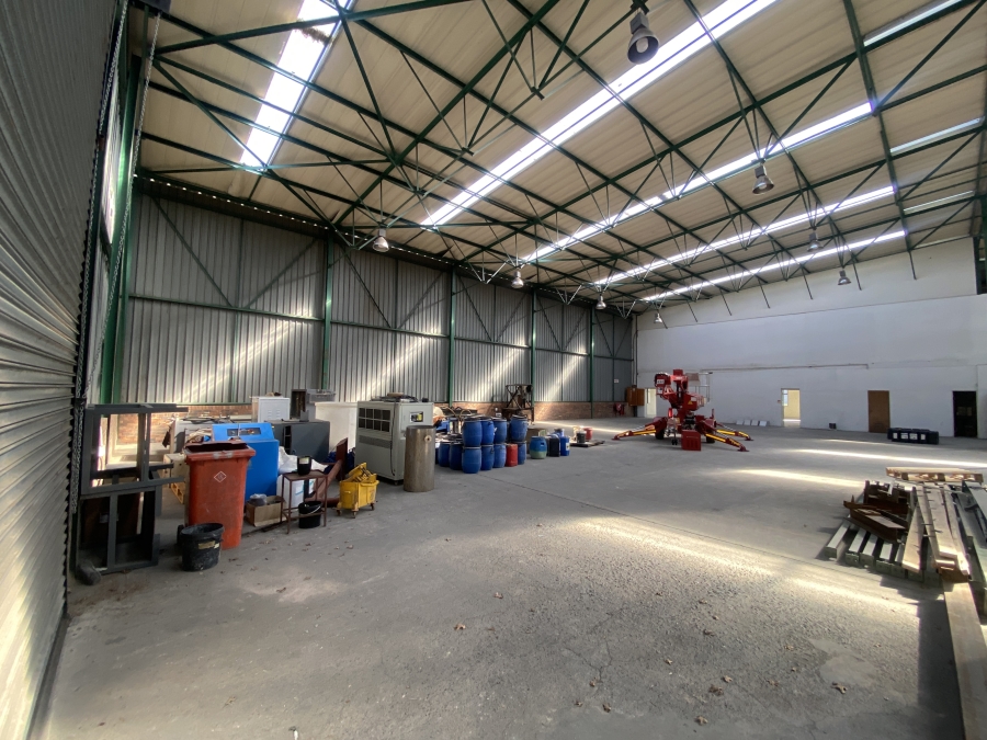 To Let commercial Property for Rent in Randjespark Gauteng