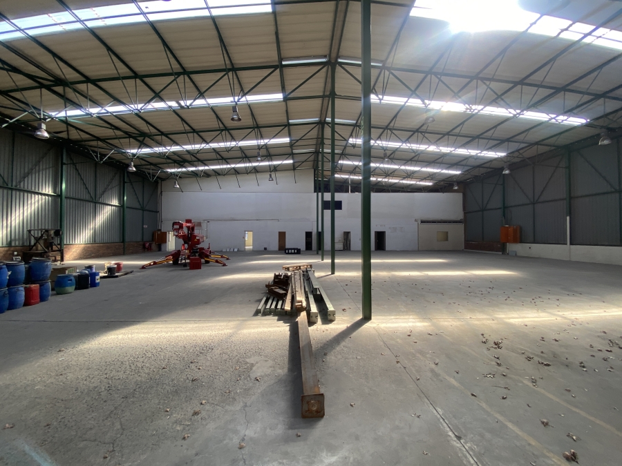 To Let commercial Property for Rent in Randjespark Gauteng