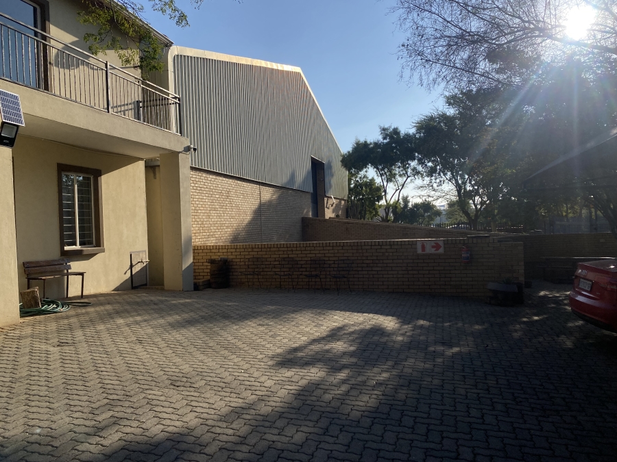 Commercial Property for Sale in Longmeadow Gauteng