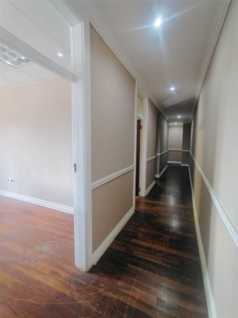 To Let commercial Property for Rent in Houghton Estate Gauteng