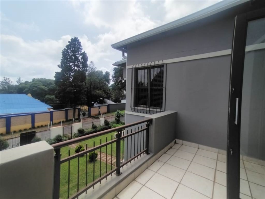 To Let commercial Property for Rent in Houghton Estate Gauteng