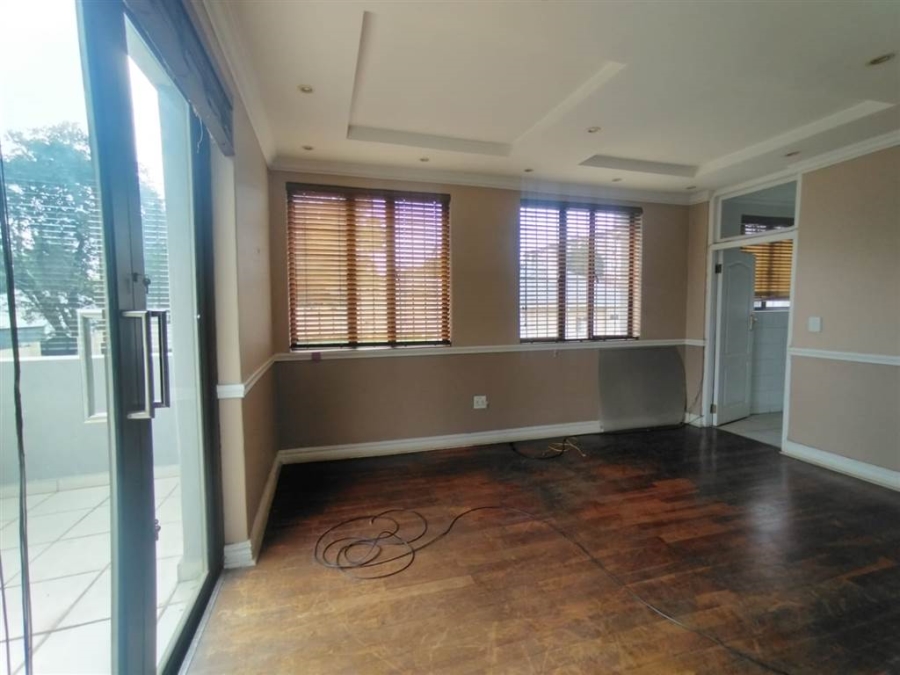 To Let commercial Property for Rent in Houghton Estate Gauteng