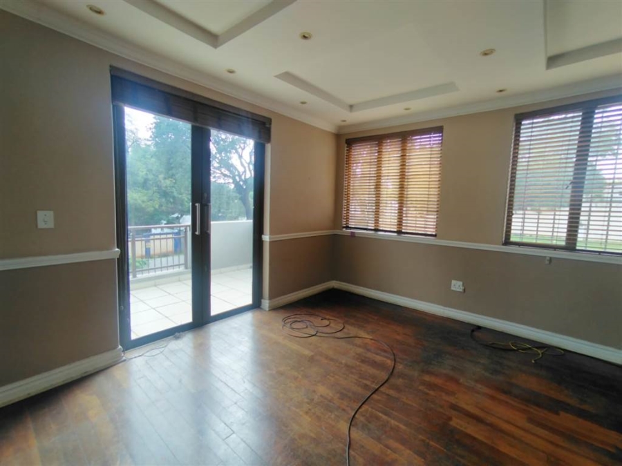 To Let commercial Property for Rent in Houghton Estate Gauteng