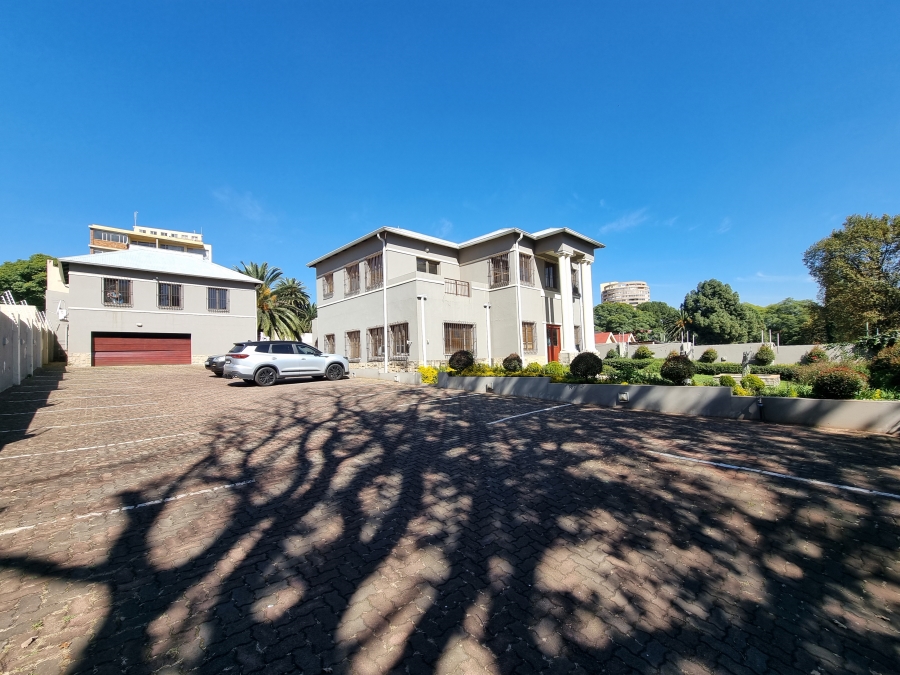 To Let commercial Property for Rent in Houghton Estate Gauteng