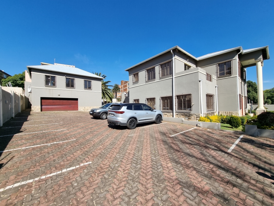 To Let commercial Property for Rent in Houghton Estate Gauteng