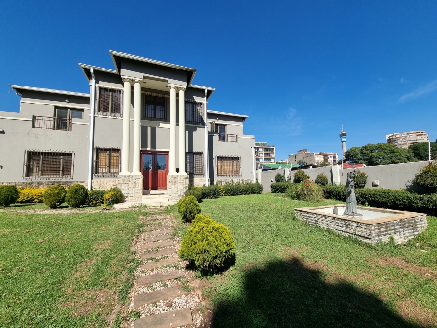 To Let commercial Property for Rent in Houghton Estate Gauteng