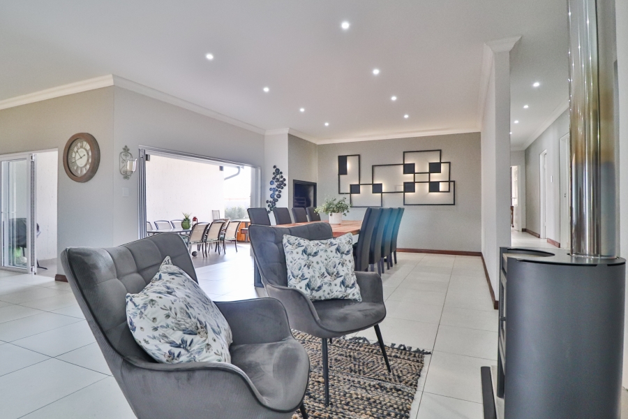 3 Bedroom Property for Sale in Rietvlei Heights Country Estate Gauteng