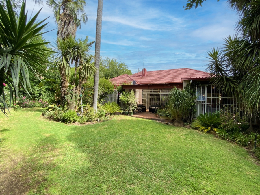 3 Bedroom Property for Sale in Cheltondale Gauteng