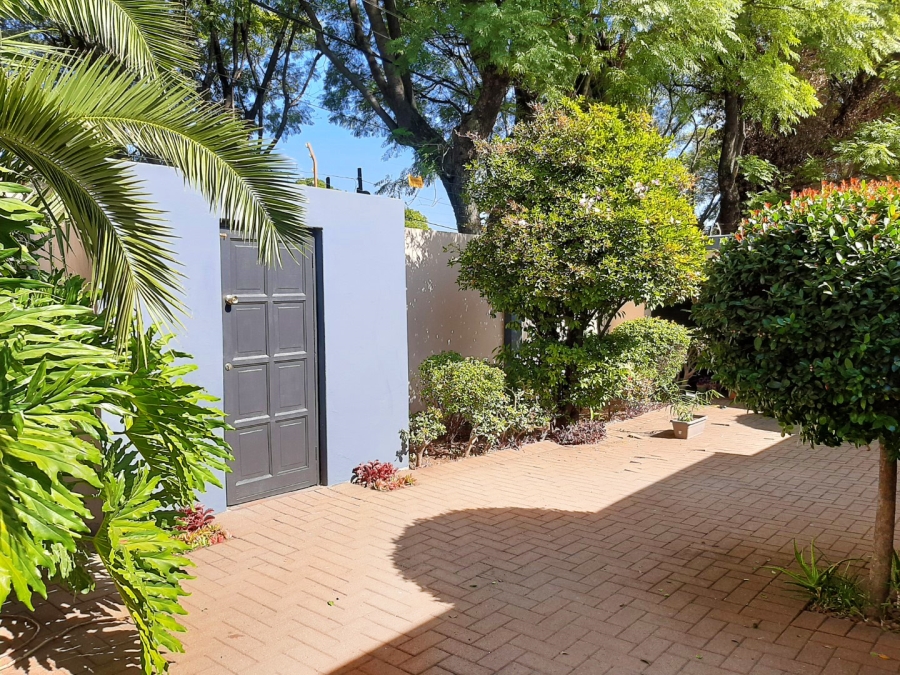 3 Bedroom Property for Sale in Orange Grove Gauteng