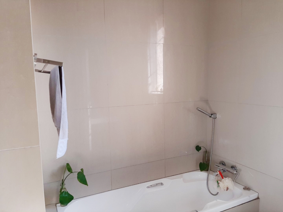 3 Bedroom Property for Sale in Orange Grove Gauteng