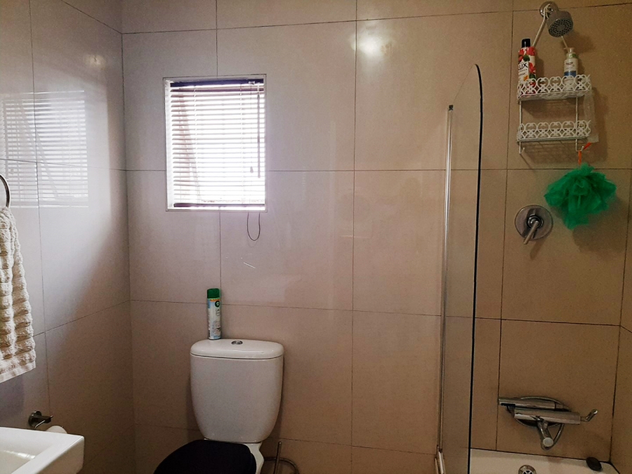 3 Bedroom Property for Sale in Orange Grove Gauteng
