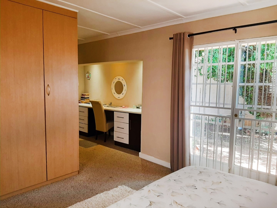 3 Bedroom Property for Sale in Orange Grove Gauteng