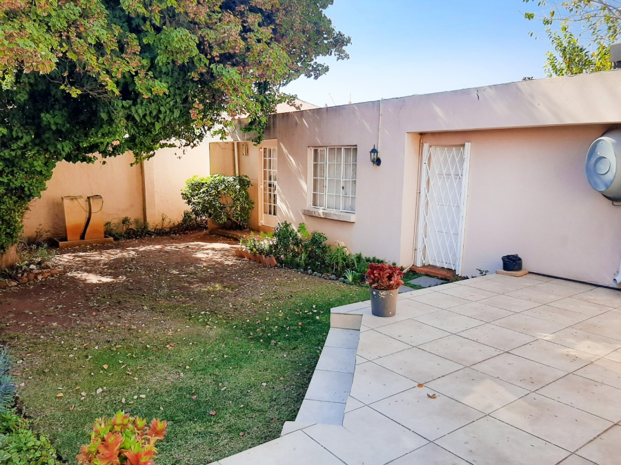 3 Bedroom Property for Sale in Orange Grove Gauteng