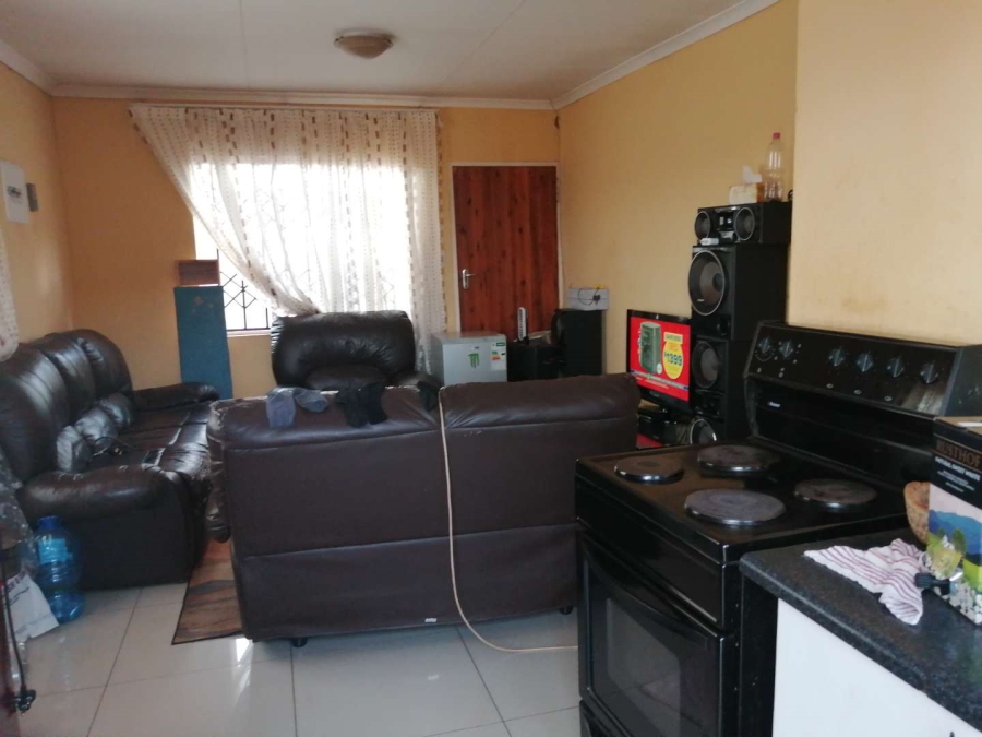 2 Bedroom Property for Sale in Protea Glen Gauteng
