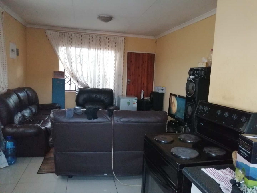 2 Bedroom Property for Sale in Protea Glen Gauteng