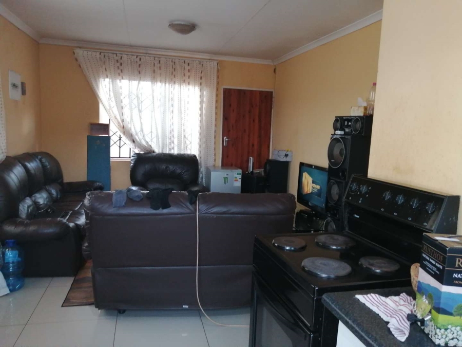 2 Bedroom Property for Sale in Protea Glen Gauteng