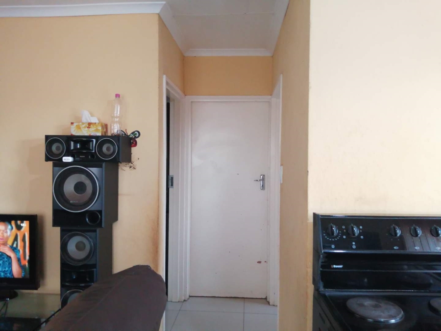 2 Bedroom Property for Sale in Protea Glen Gauteng