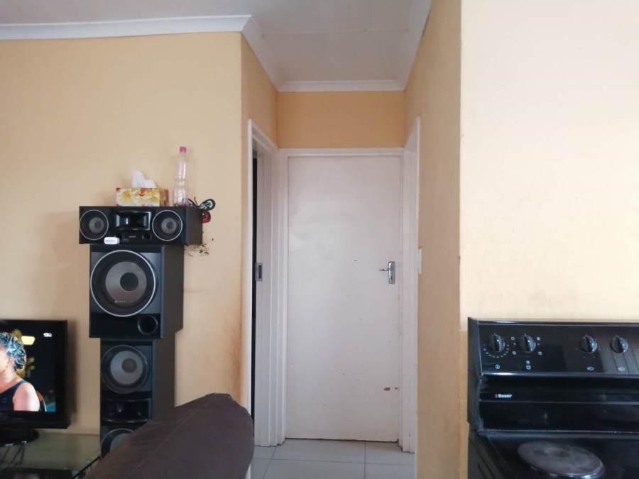 2 Bedroom Property for Sale in Protea Glen Gauteng