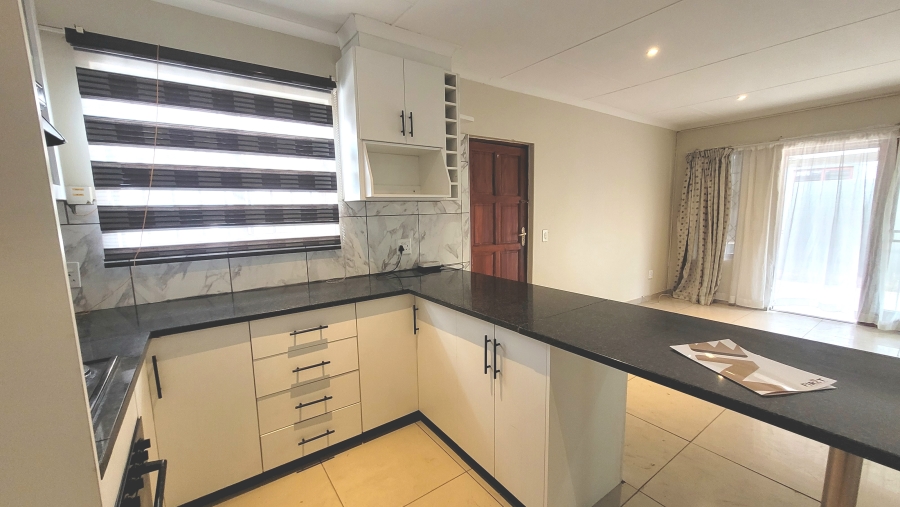 To Let 3 Bedroom Property for Rent in The Reeds Gauteng