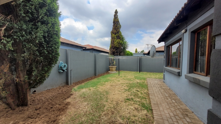To Let 3 Bedroom Property for Rent in The Reeds Gauteng
