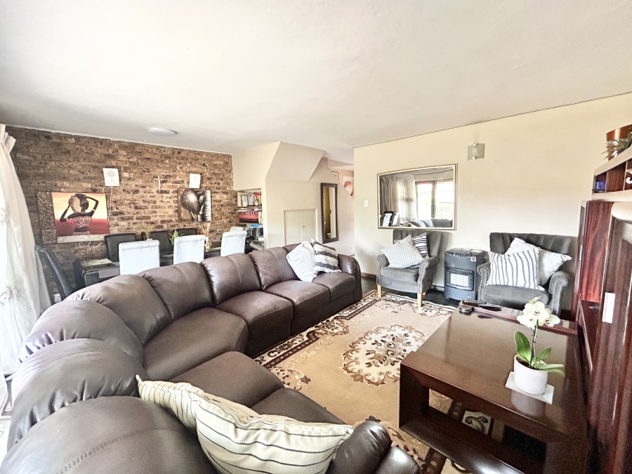 To Let 3 Bedroom Property for Rent in Silverton Gauteng
