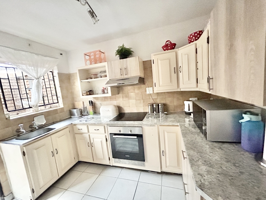 To Let 3 Bedroom Property for Rent in Silverton Gauteng
