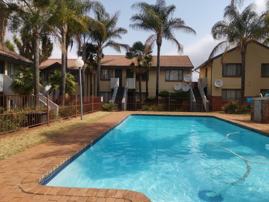 1 Bedroom Property for Sale in Philip Nel Park Gauteng
