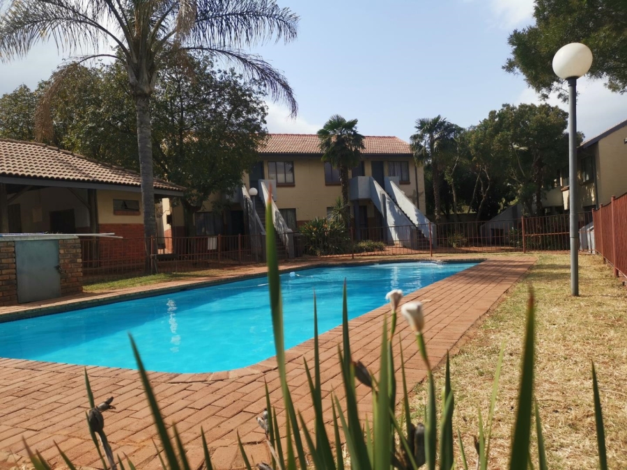 1 Bedroom Property for Sale in Philip Nel Park Gauteng
