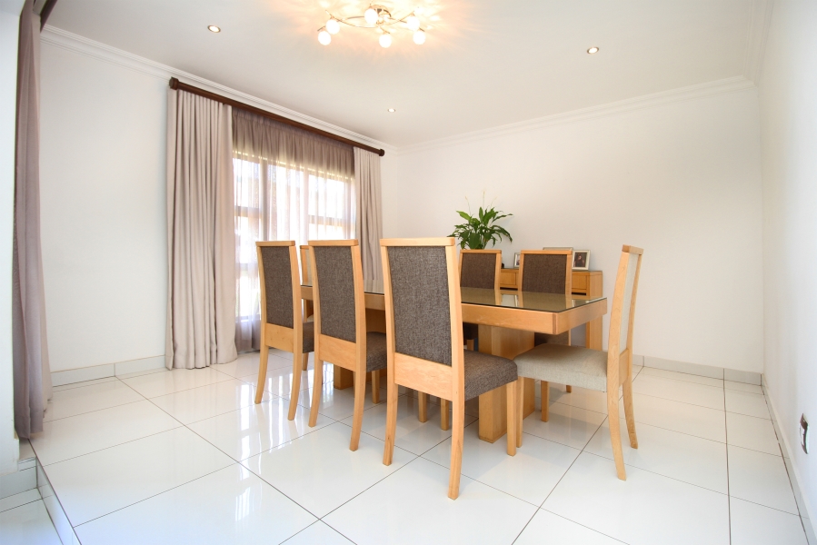 4 Bedroom Property for Sale in Waterfall Country Village Gauteng