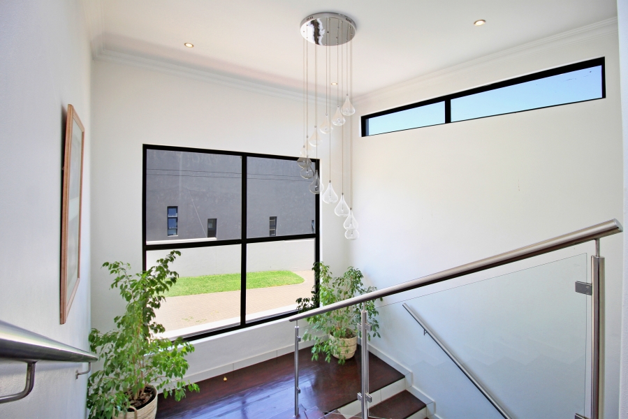 4 Bedroom Property for Sale in Waterfall Country Village Gauteng