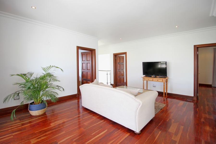 4 Bedroom Property for Sale in Waterfall Country Village Gauteng