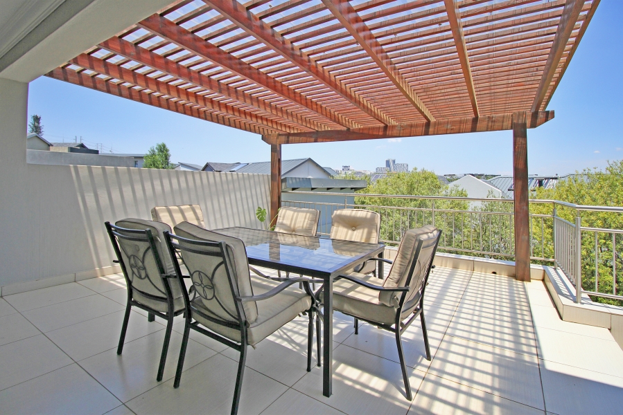 4 Bedroom Property for Sale in Waterfall Country Village Gauteng