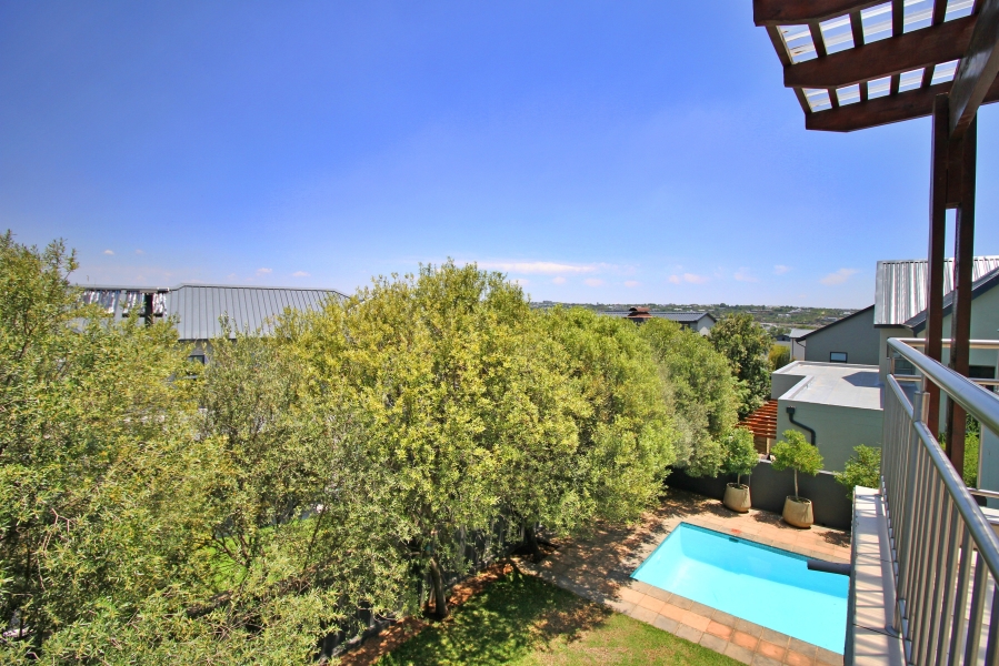 4 Bedroom Property for Sale in Waterfall Country Village Gauteng