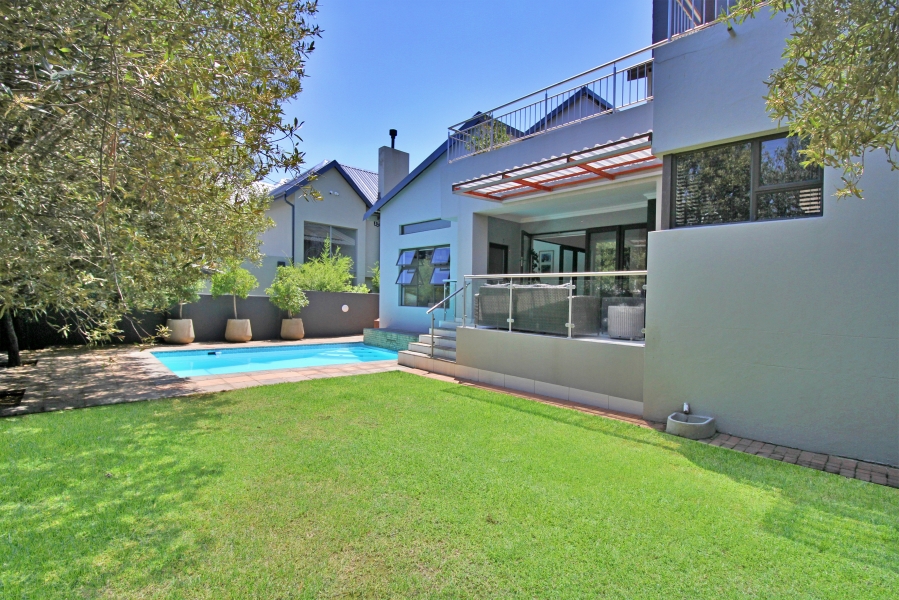 4 Bedroom Property for Sale in Waterfall Country Village Gauteng