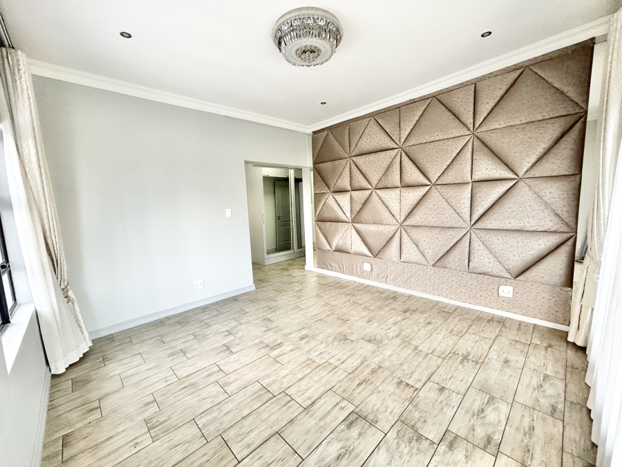 To Let 4 Bedroom Property for Rent in Midstream Estate Gauteng